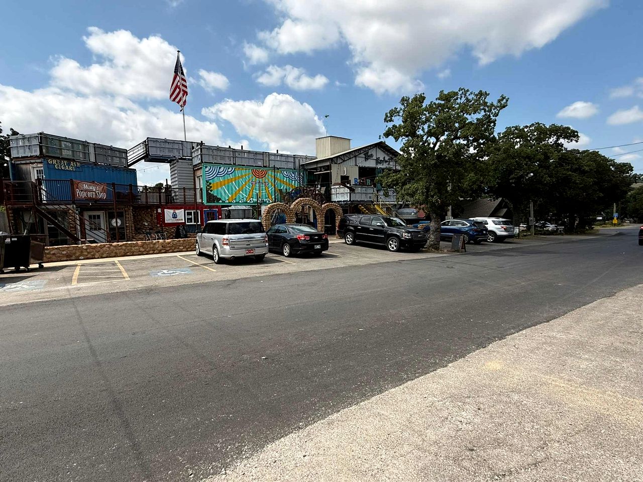 Charming Wheelchair-Accessible Tiny House with Patio near Wichita Mountains – Medicine Park, OK