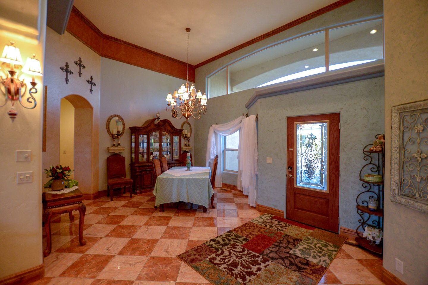 Mediterranean-Style Villa Rental with a Pool near Grand Junction, Colorado