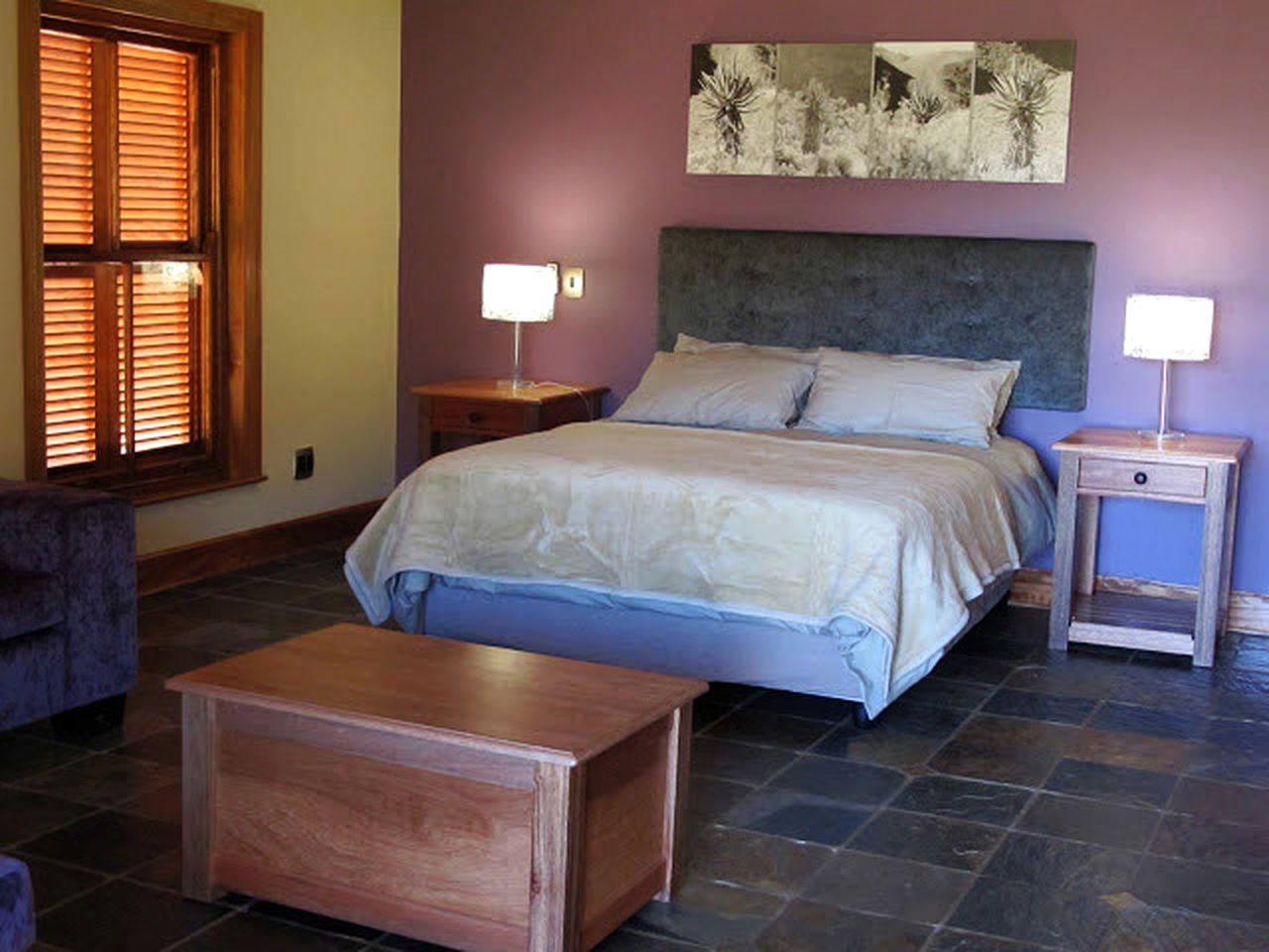 Peaceful Farmhouse Accommodation with Mountain Views near Oudtshoorn, South Africa