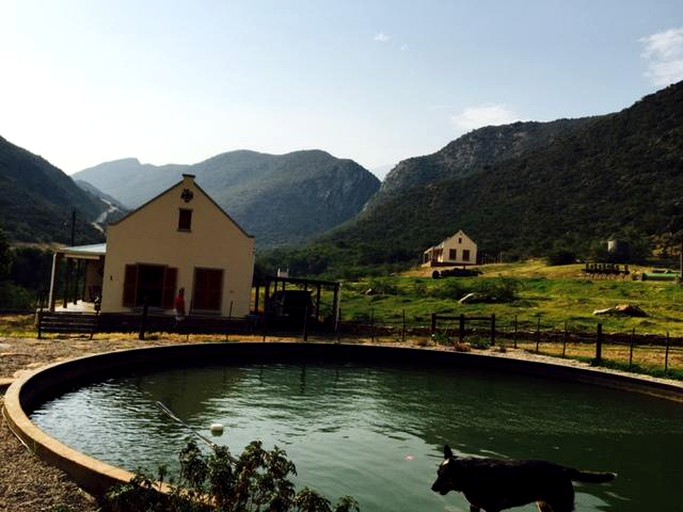 Cottages (De Rust, Western Cape, South Africa)