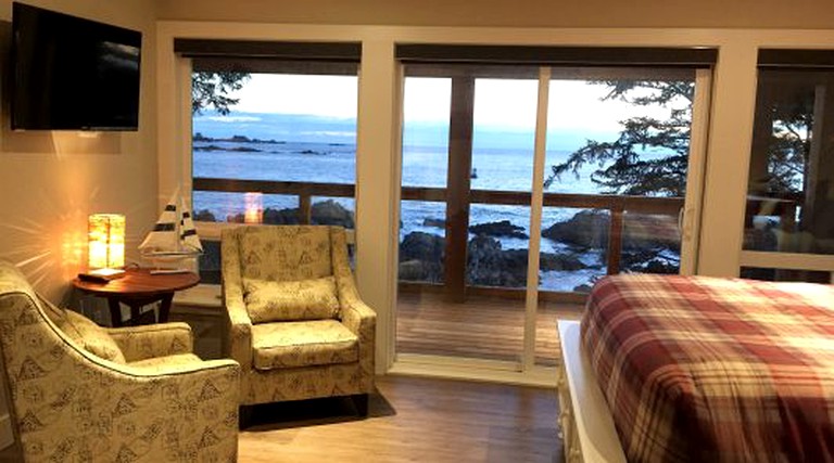 Nature Lodges (Ucluelet, British Columbia, Canada)