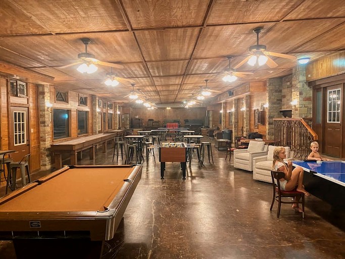 Safari Tents (United States of America, Cibolo, Texas)