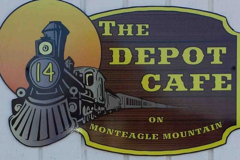Cabins (United States of America, Monteagle, Tennessee)