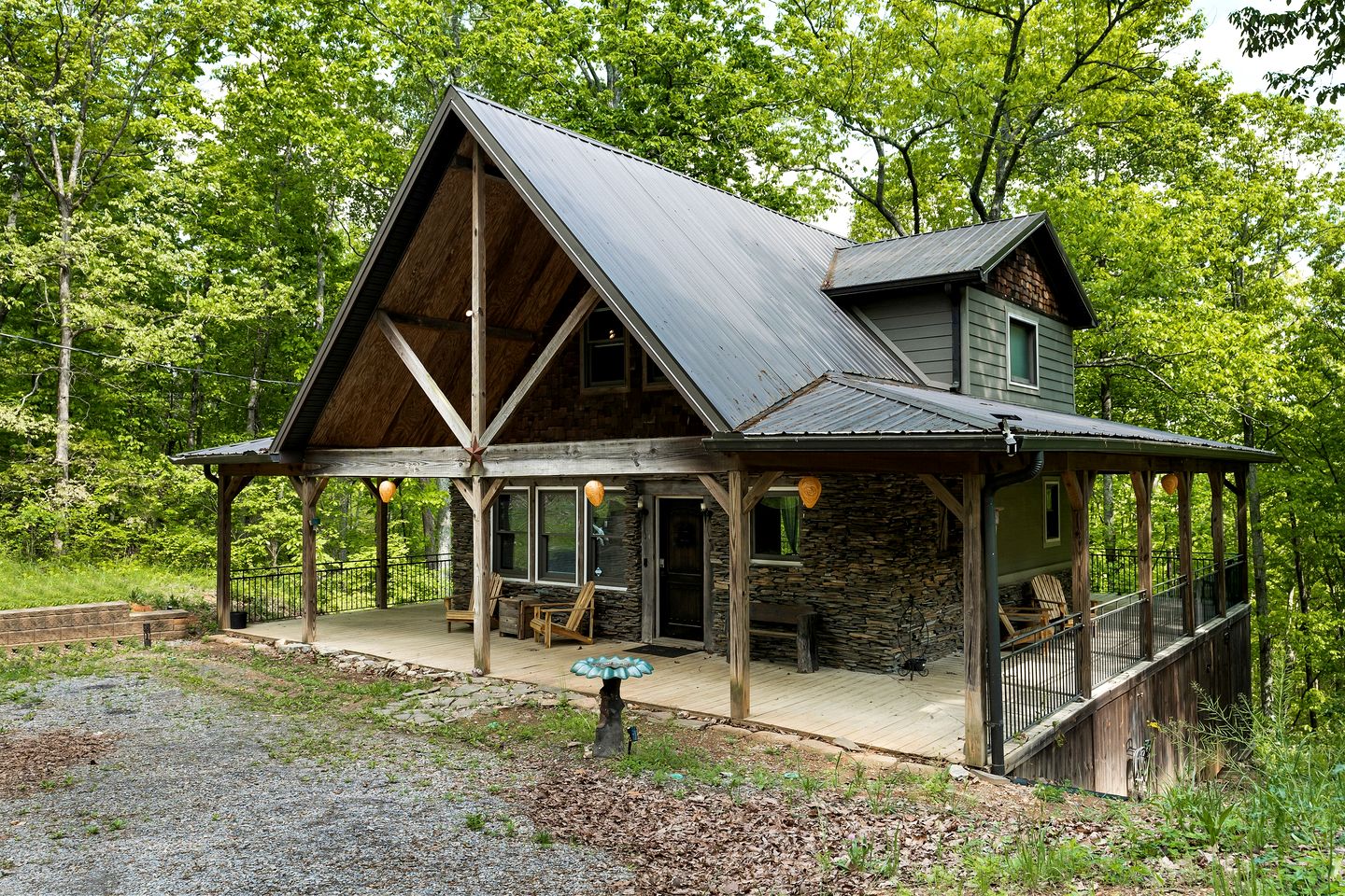 Gorgeous Cabin with Fire Pit in Rome, Georgia