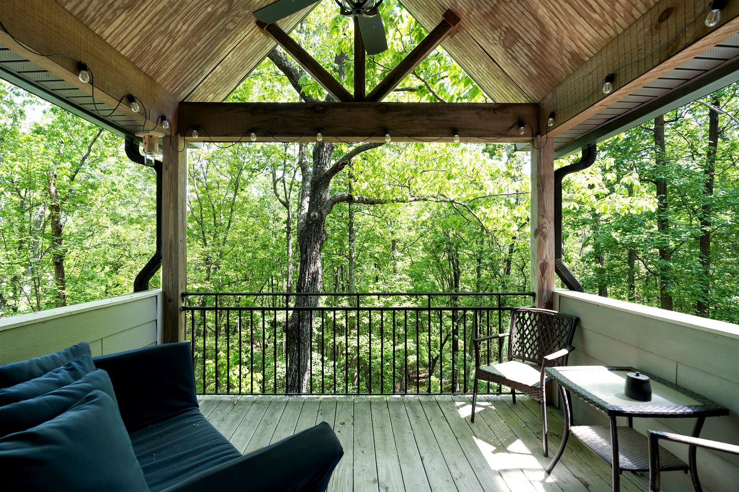 Gorgeous Cabin with Fire Pit in Rome, Georgia