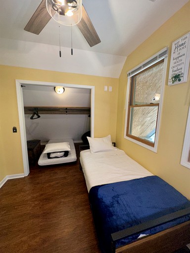 Cabins (United States of America, Rome, Georgia)