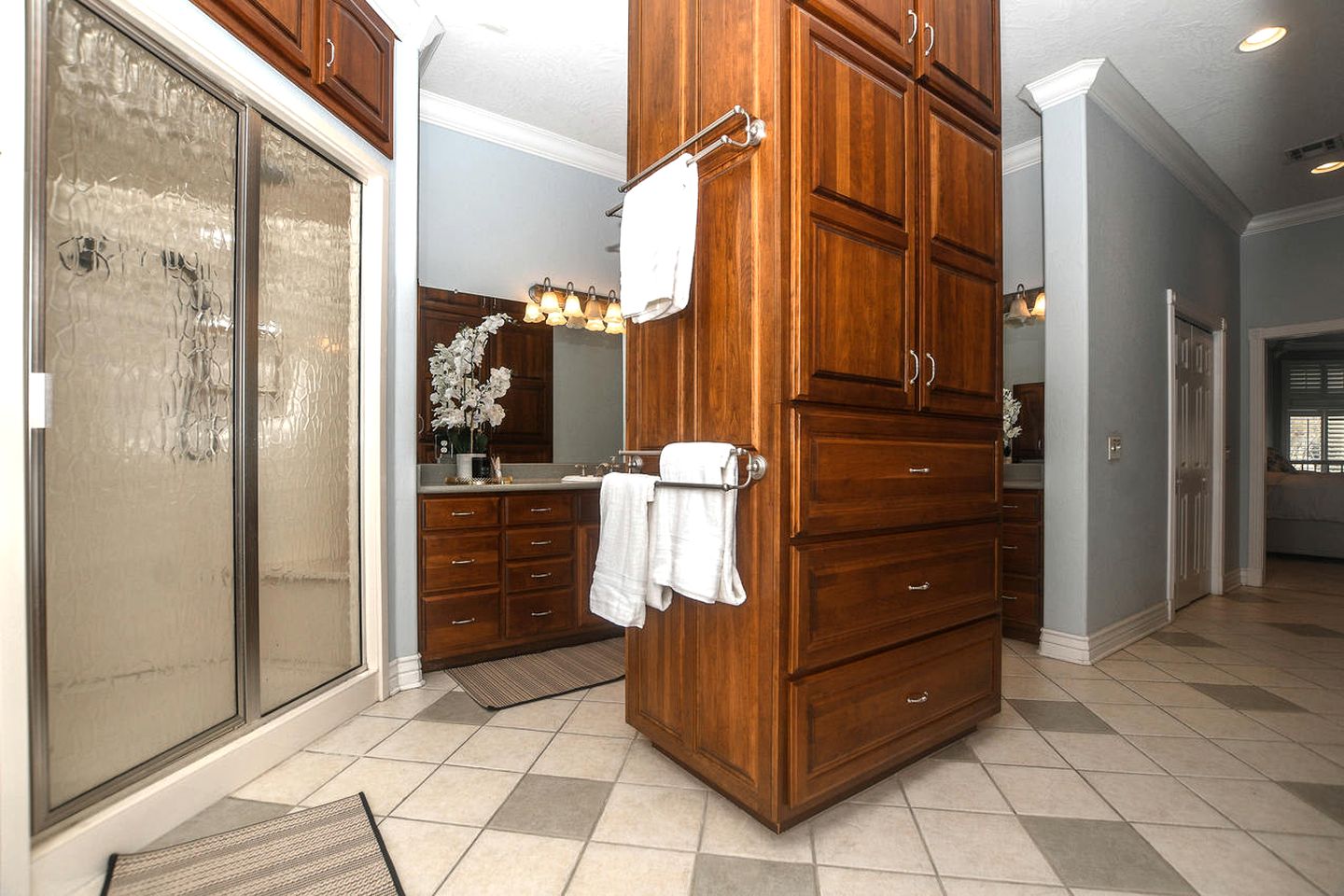 Stylish Comfort Haven with Game Room & Covered Patio in Siloam Springs, Arkansas