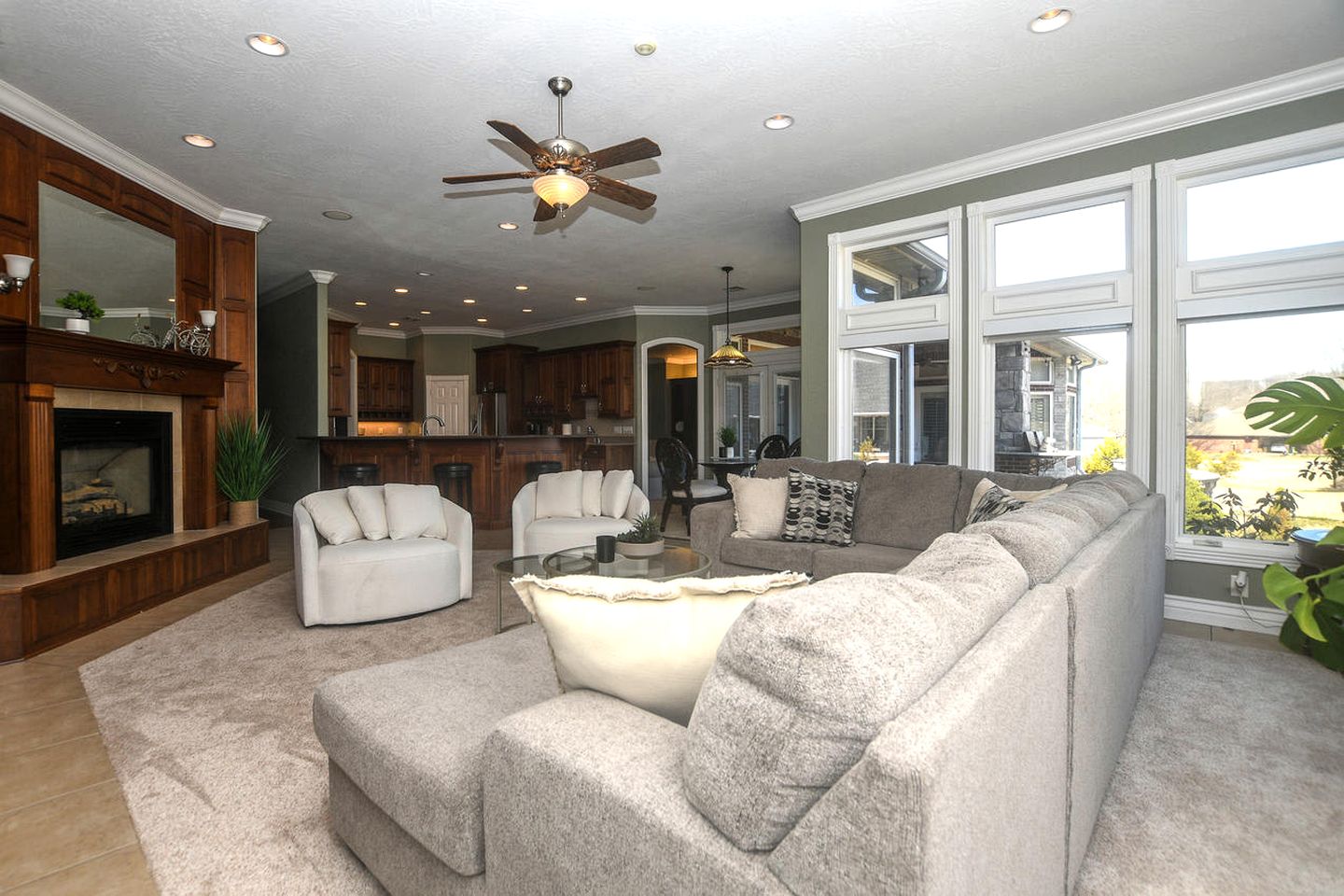 Stylish Comfort Haven with Game Room & Covered Patio in Siloam Springs, Arkansas
