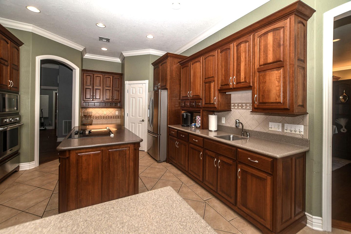 Stylish Comfort Haven with Game Room & Covered Patio in Siloam Springs, Arkansas
