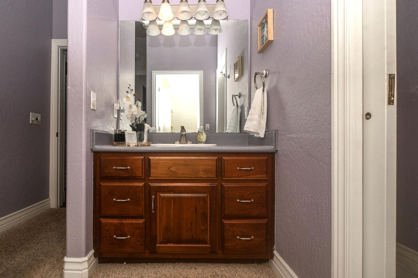 Stylish Comfort Haven with Game Room & Covered Patio in Siloam Springs, Arkansas