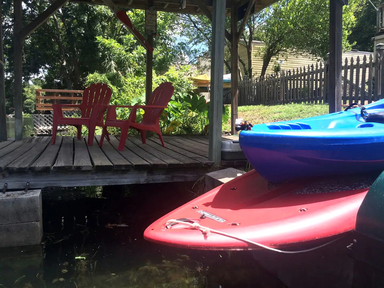 Spectacular Cottage with Fantastic River Sights in Weeki Wachee, Florida
