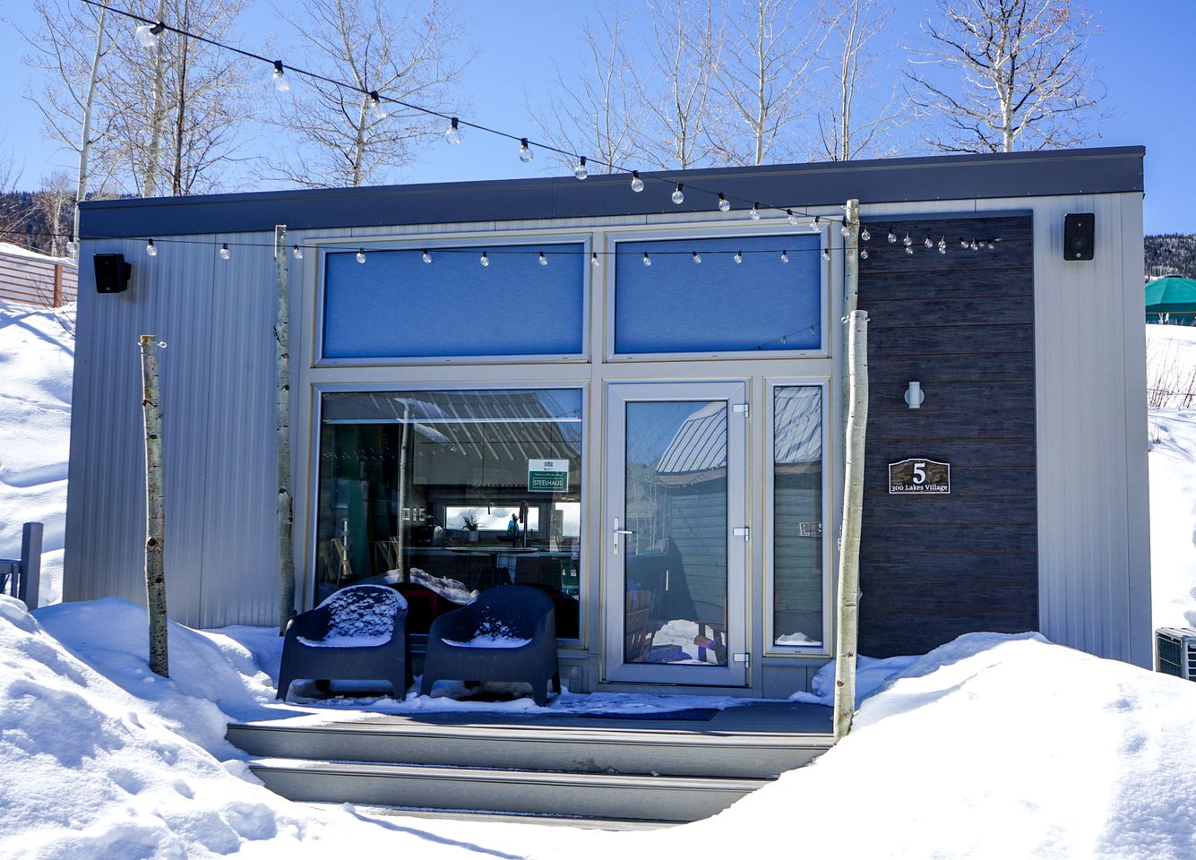 Contemporary Mesa Accommodation Ideal for Glamping in Colorado