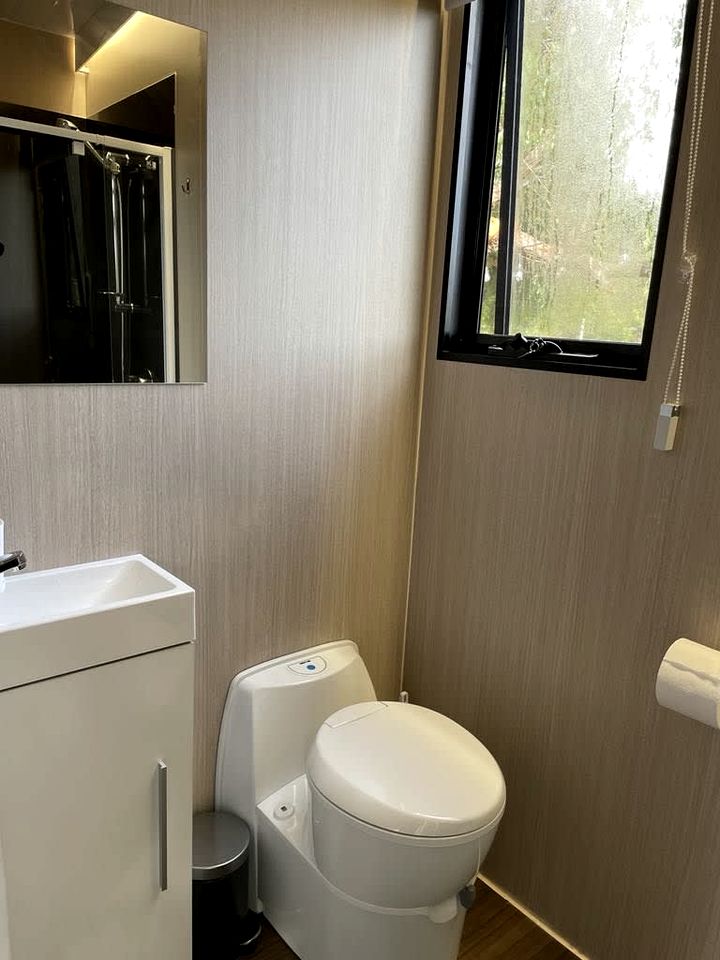 Quaint Tiny House Perfect to Disconnect in Metung, Victoria