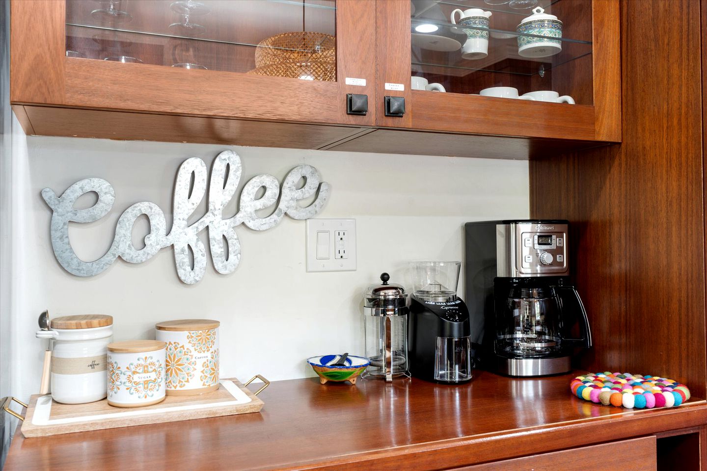 Beautiful Bungalow for Glamping on the Russian River in Guerneville, California