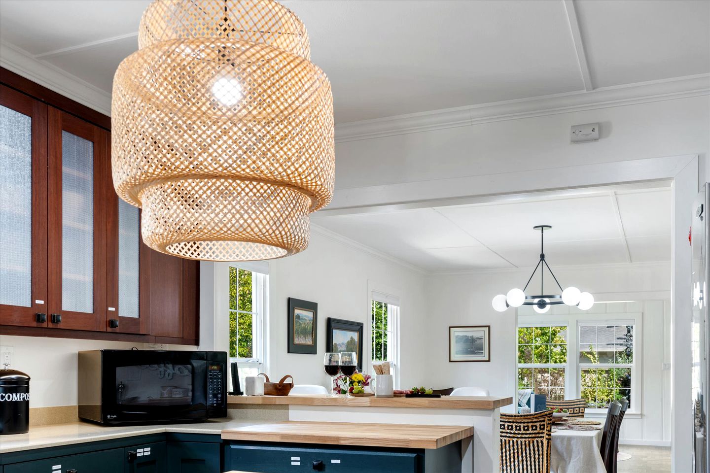 Beautiful Bungalow for Glamping on the Russian River in Guerneville, California