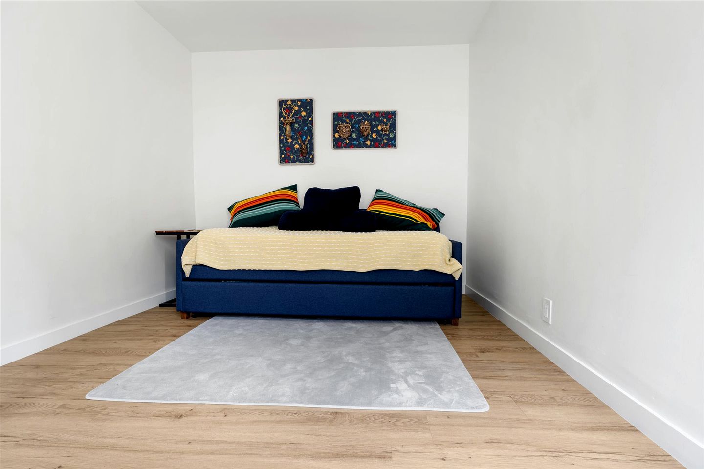 Beautiful Bungalow for Glamping on the Russian River in Guerneville, California