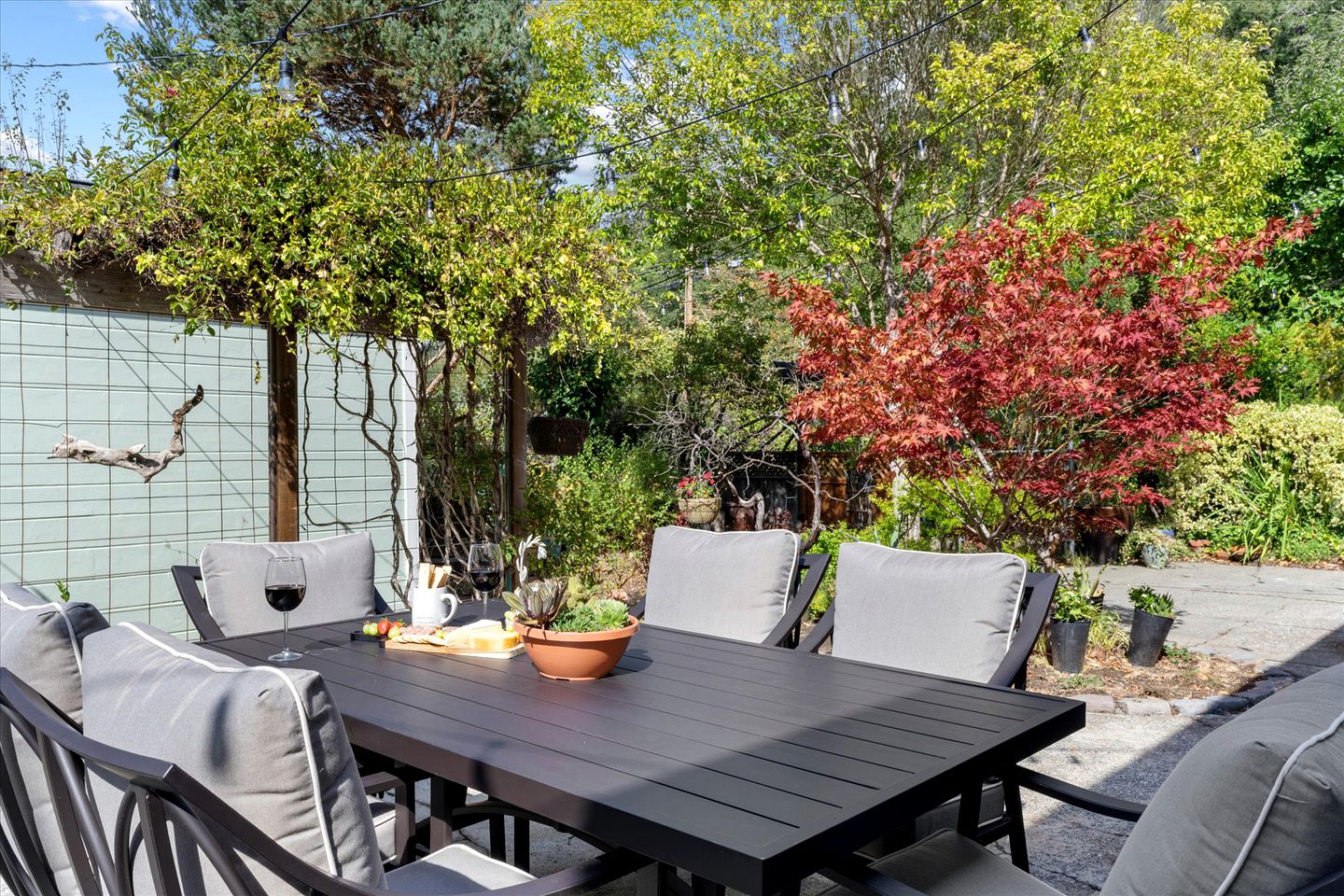 Beautiful Bungalow for Glamping on the Russian River in Guerneville, California