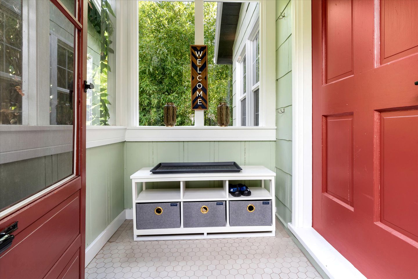 Beautiful Bungalow for Glamping on the Russian River in Guerneville, California