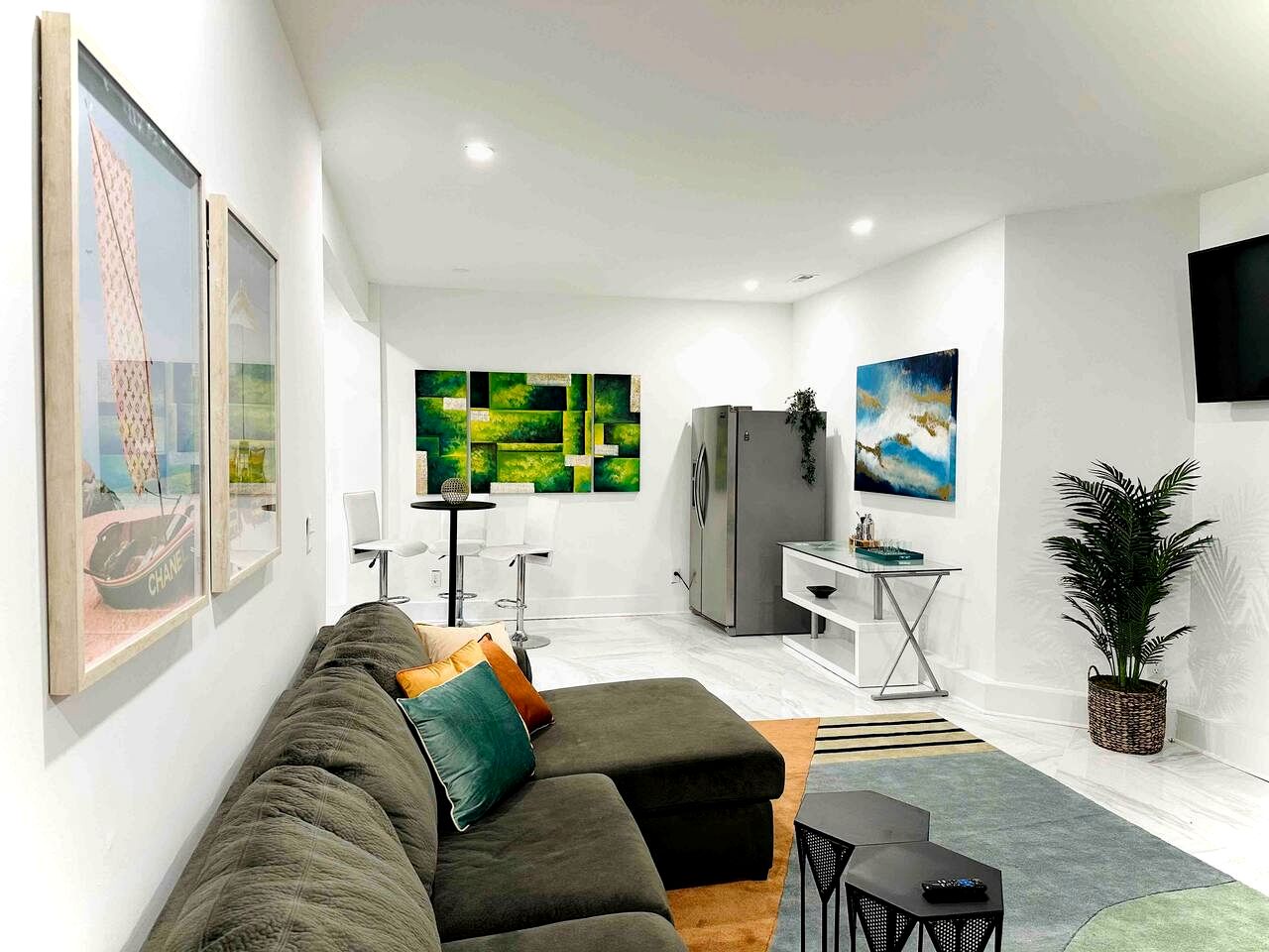 Opulent Modern Vacation Rental Paradise near Catawba River in North Carolina