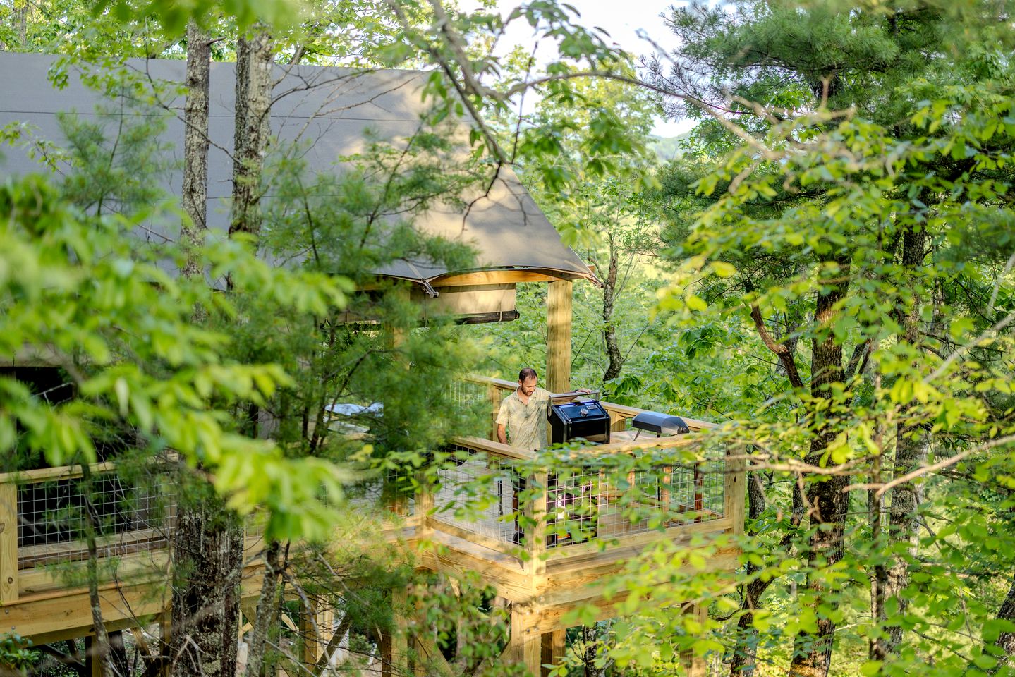 Secluded Tree Tent with Outdoor Soaking Tub & Pizza Oven Near Blue Ridge Waterfalls, Zirconia, North Carolina
