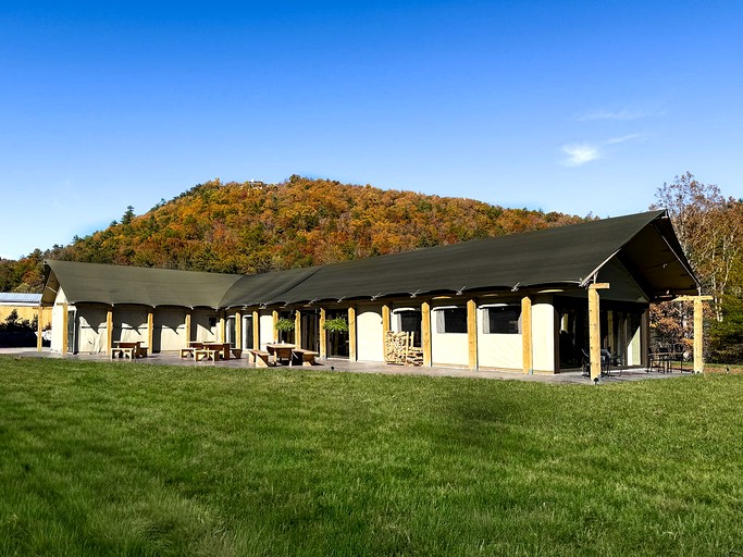 Tree Houses (United States of America, Zirconia, North Carolina)
