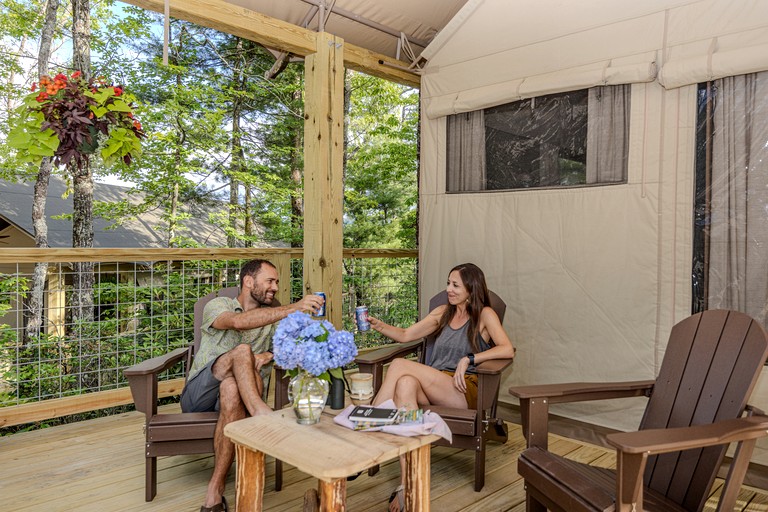 Vacation Rentals (United States of America, Zirconia, North Carolina)