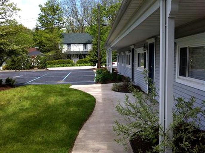 Michigan Vacation Rentals ArrowheadFamily Studios, Nature Lodges