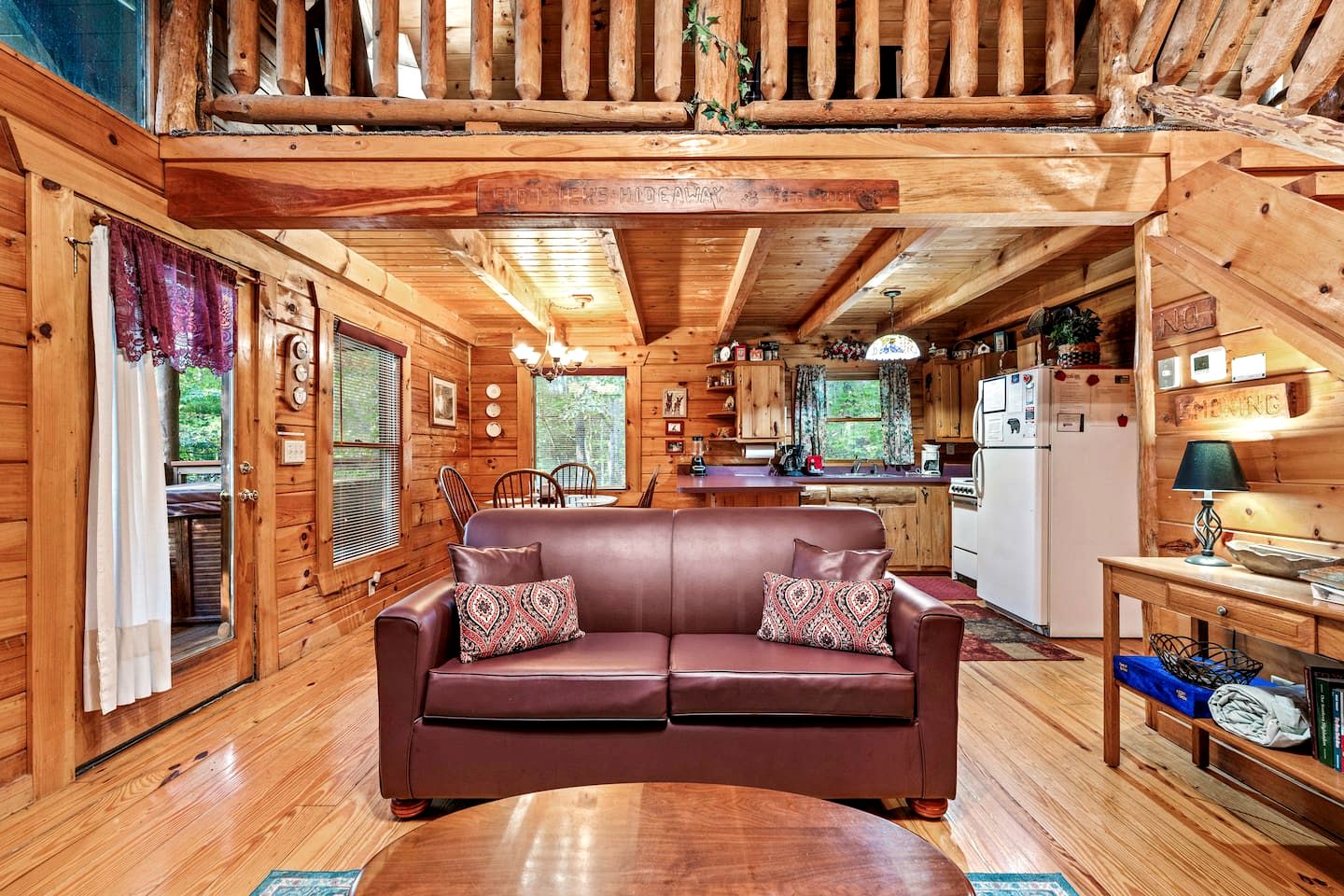 Secluded Smoky Mountain Cabin with Hot Tub & Fireplace near Pigeon Forge, Tennessee