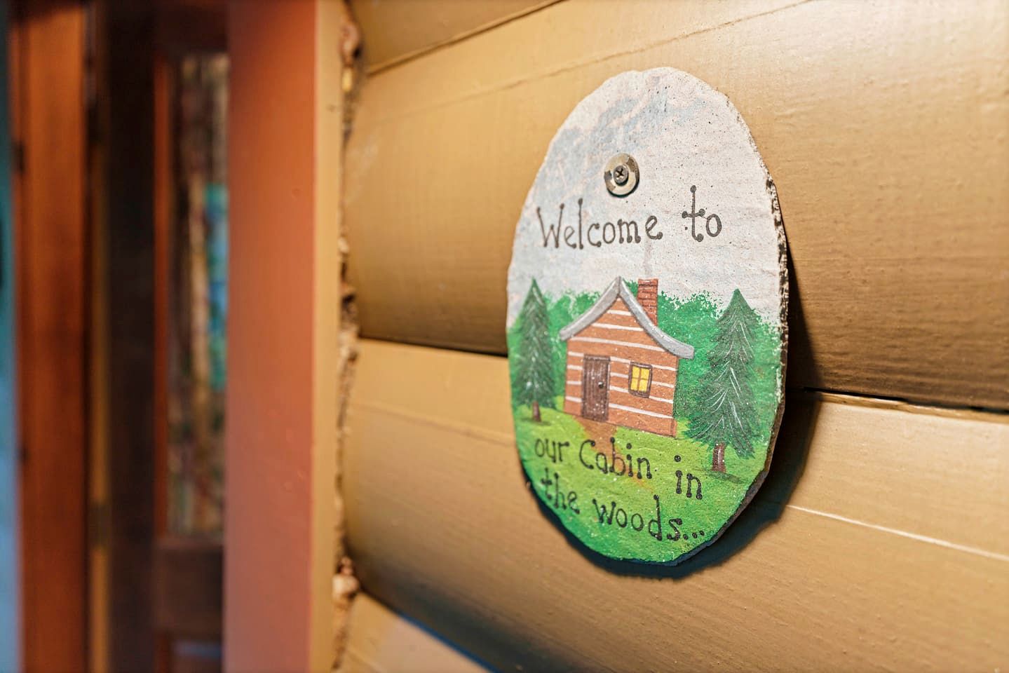 Secluded Smoky Mountain Cabin with Hot Tub & Fireplace near Pigeon Forge, Tennessee