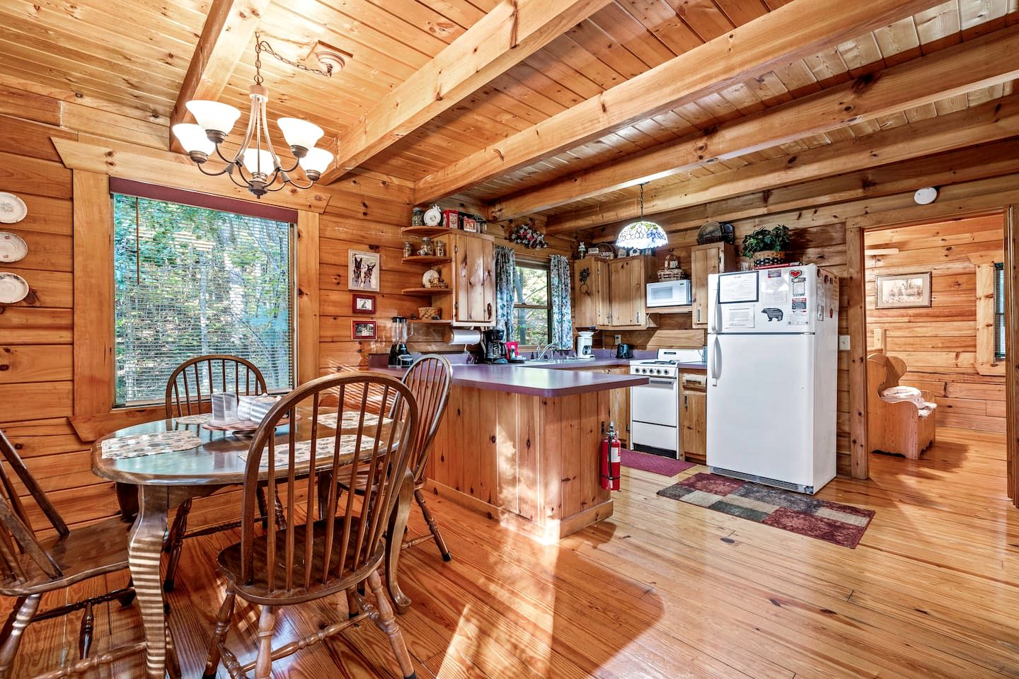 Secluded Smoky Mountain Cabin with Hot Tub & Fireplace near Pigeon Forge, Tennessee