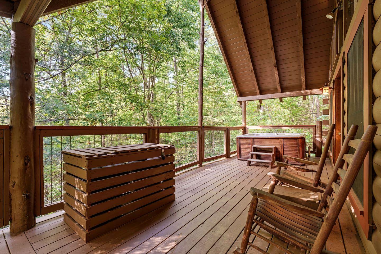 Secluded Smoky Mountain Cabin with Hot Tub & Fireplace near Pigeon Forge, Tennessee