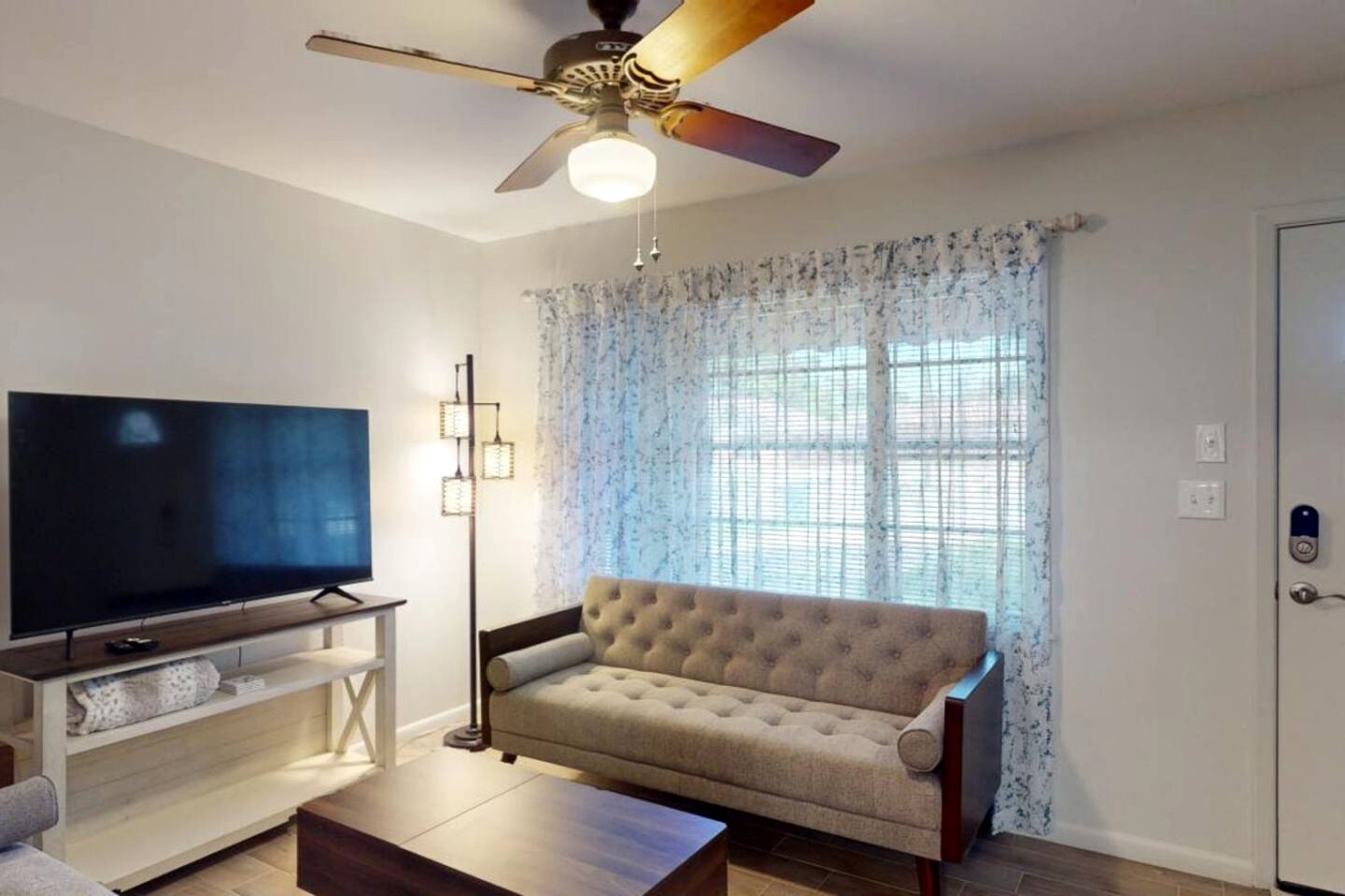 Remodeled Mid-Century Home Near Downtown & Hwy 6 in College Station, Texas