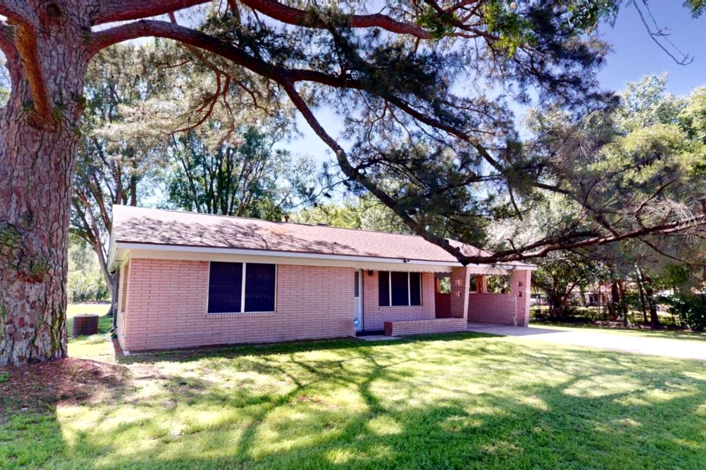Remodeled Mid-Century Home Near Downtown & Hwy 6 in College Station, Texas