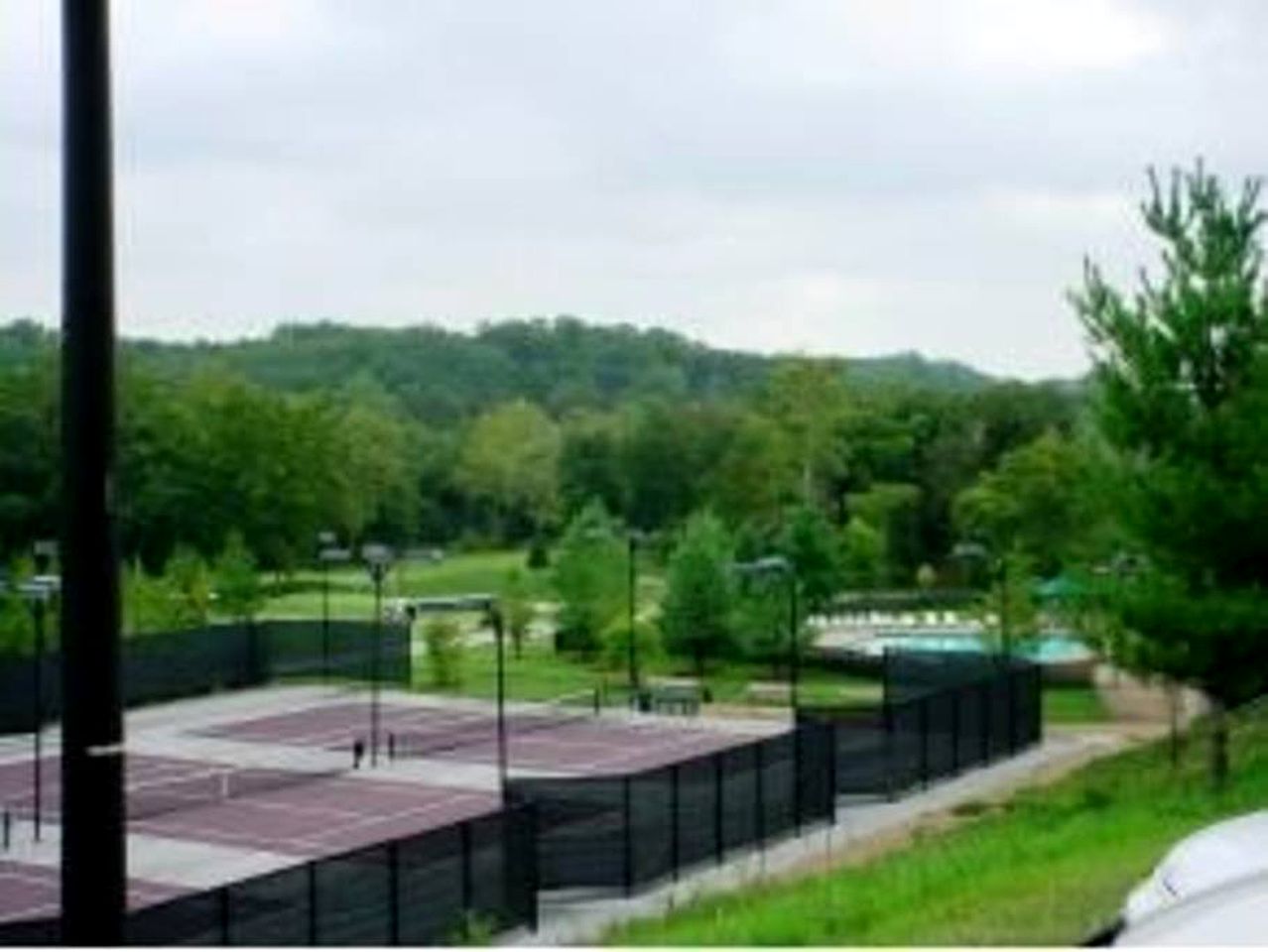 Rustic Luxury Cabin Getaway in a Gated Community in Branson West, Missouri