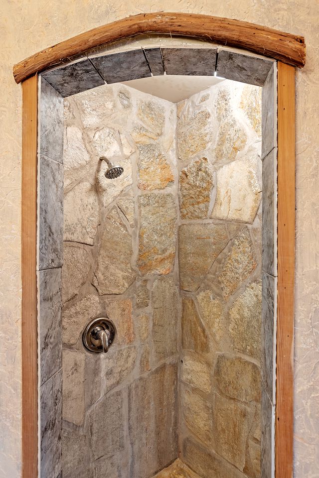 Gorgeous Rustic Log Cabin with Fire Pit and Grill near Top Wineries in Fredericksburg, Texas