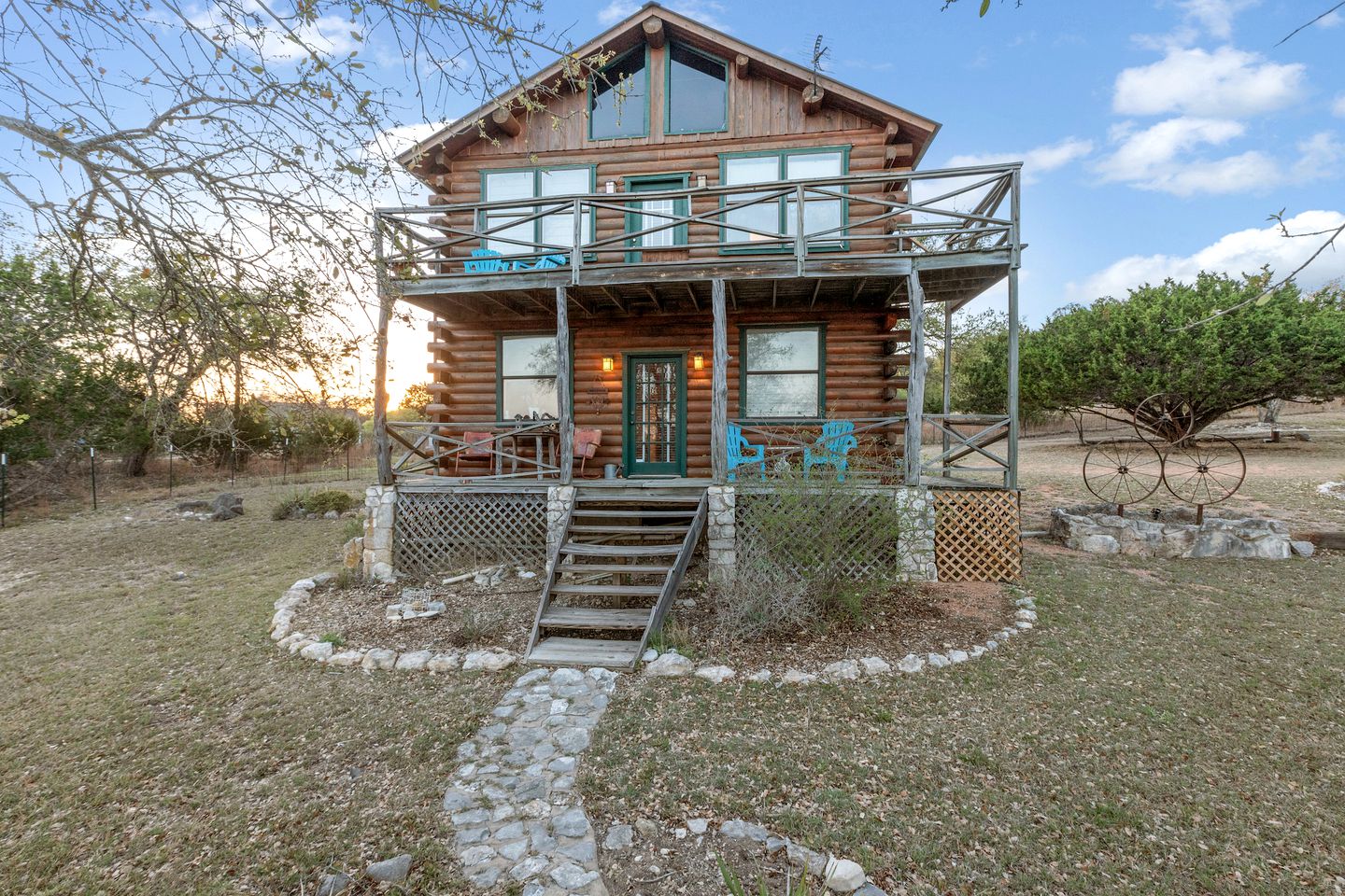 Gorgeous Rustic Log Cabin with Fire Pit and Grill near Top Wineries in Fredericksburg, Texas