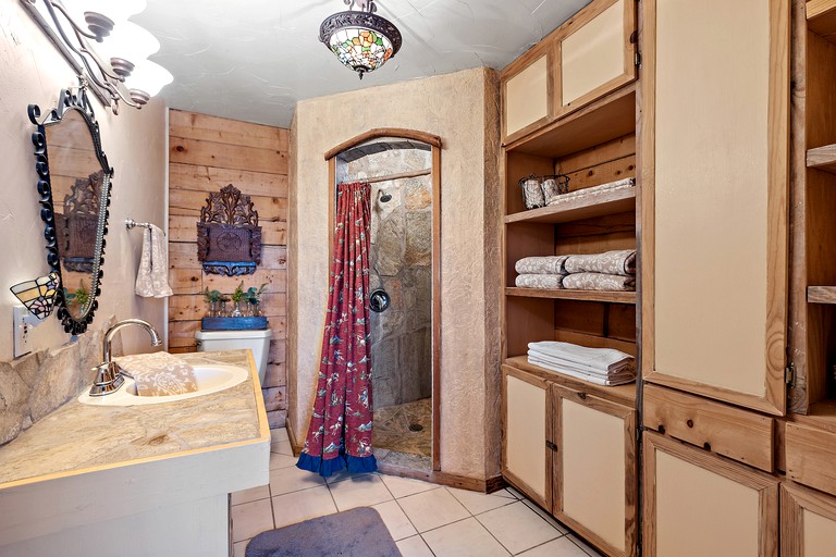 Log Cabins (United States of America, Fredericksburg, Texas)