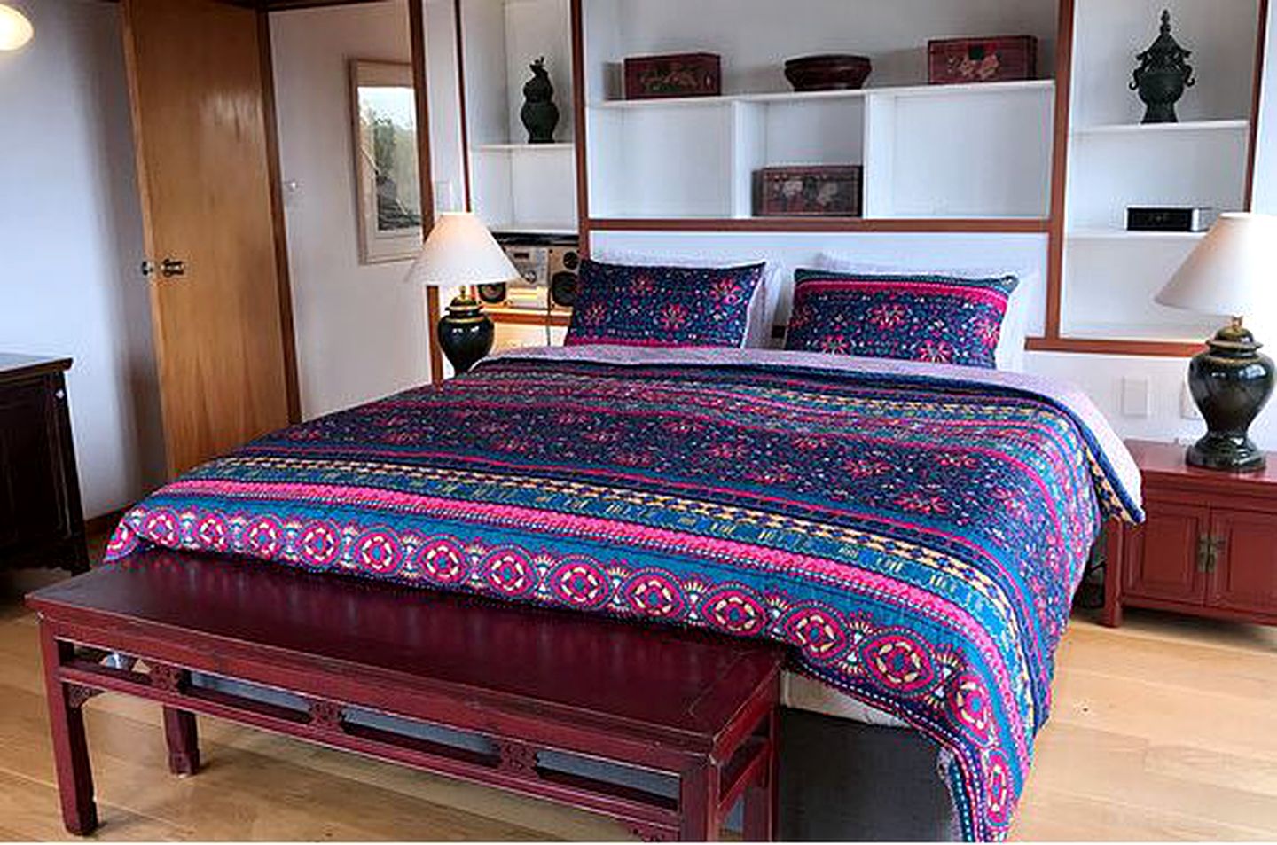 Modern Bed and Breakfast in Tropical Setting near Lion Rock on North Island
