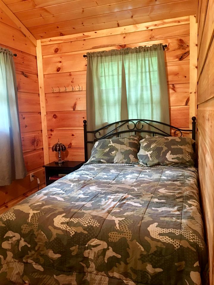 Outstanding Wooden Cabin Close to Hiking Trails in Monterville, West Virginia