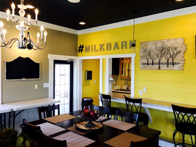 Barns (New Market, Tennessee, United States)