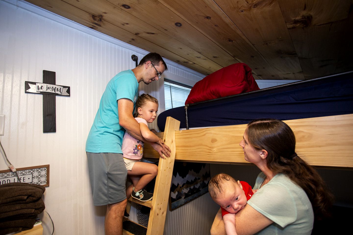 Cozy Tiny House Glamping Destination in Mill Spring, North Carolina