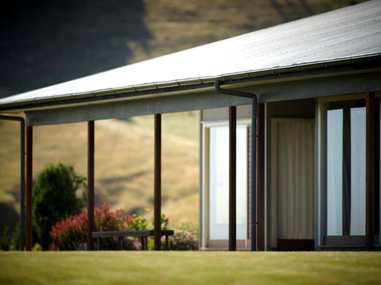 Vineyard Holiday Villa with Swimming Pool in Hastings, New Zealand