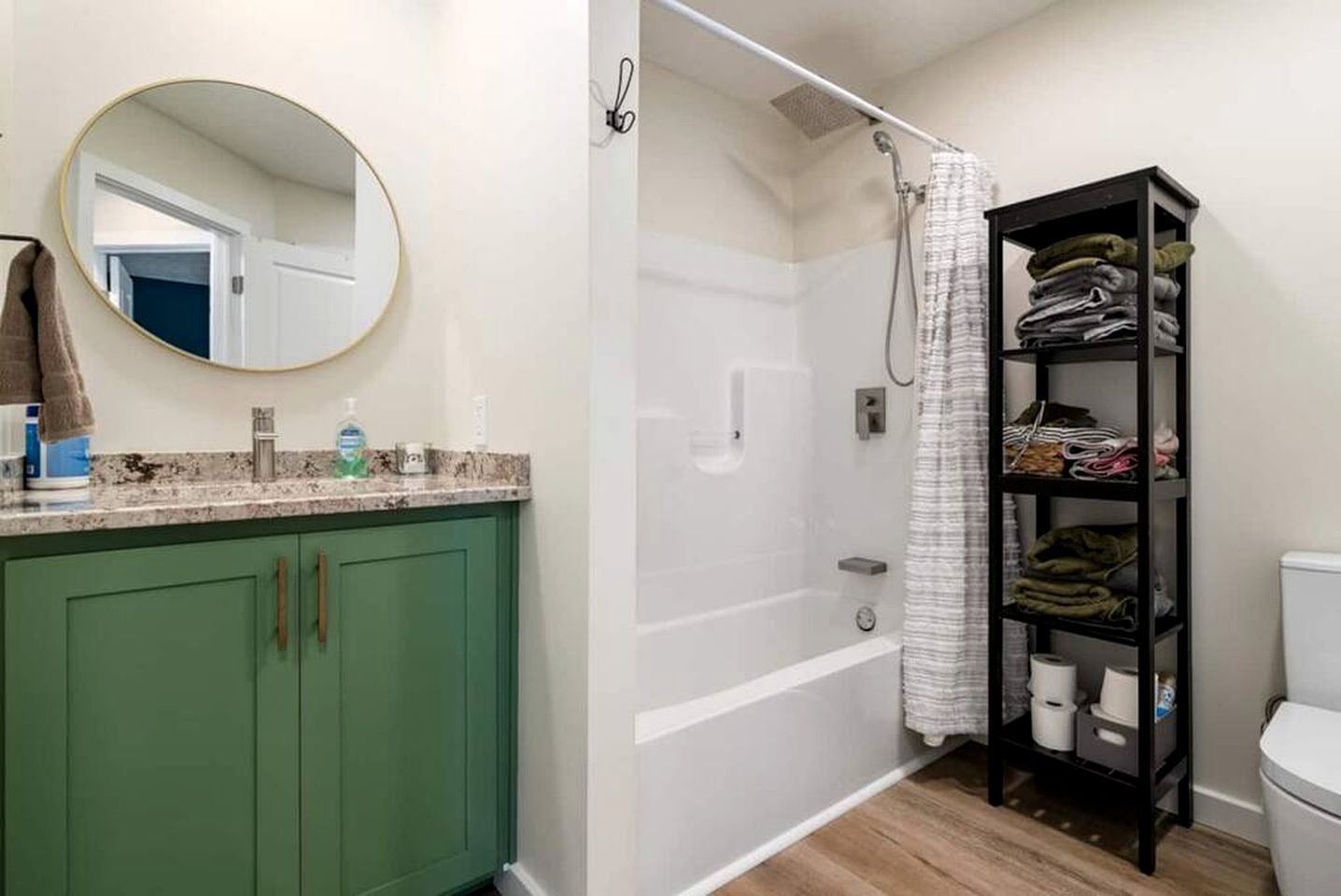 Family Adventure Awaits: Amazing Cabin by the Allegheny River in Pennsylvania