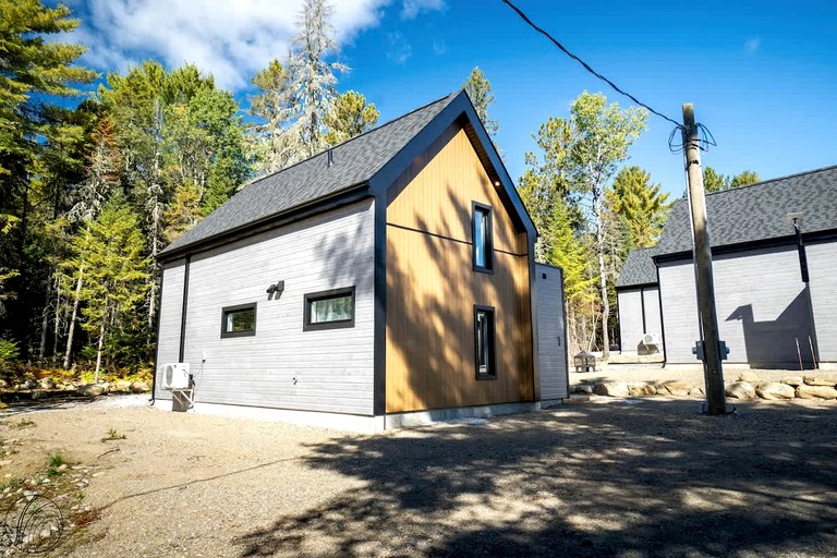 Tiny Houses (Canada, Matawinie Regional County Municipality, Quebec)
