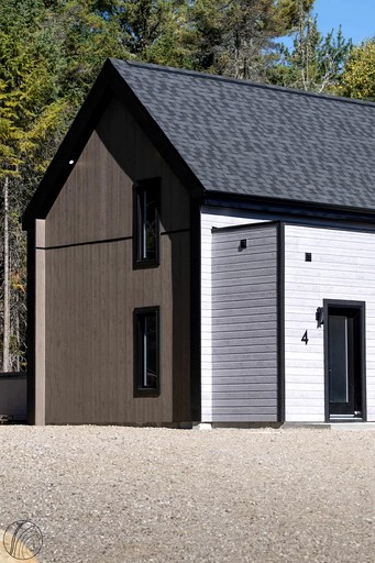 Tiny Houses (Canada, Matawinie Regional County Municipality, Quebec)