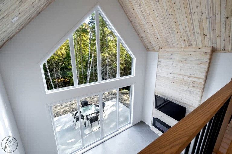 Vacation Rentals (Canada, --, --)