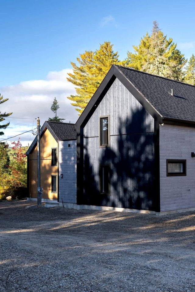Tranquil Forest Mini-Chalet Retreat Near Chute-à-Bull Park in St-Côme, Quebec