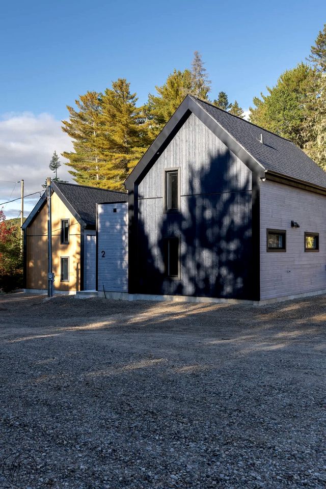 Tranquil Forest Mini-Chalet Retreat Near Chute-à-Bull Park in St-Côme, Quebec
