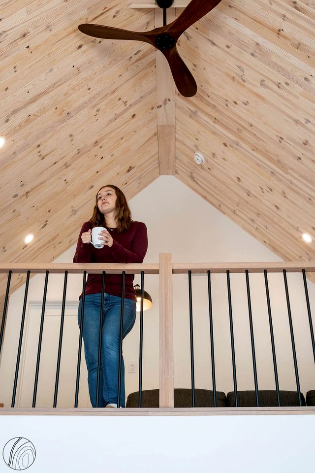 Charming Woodland Mini-Chalet Retreat Near Chute-à-Bull Park in St-Côme, Quebec