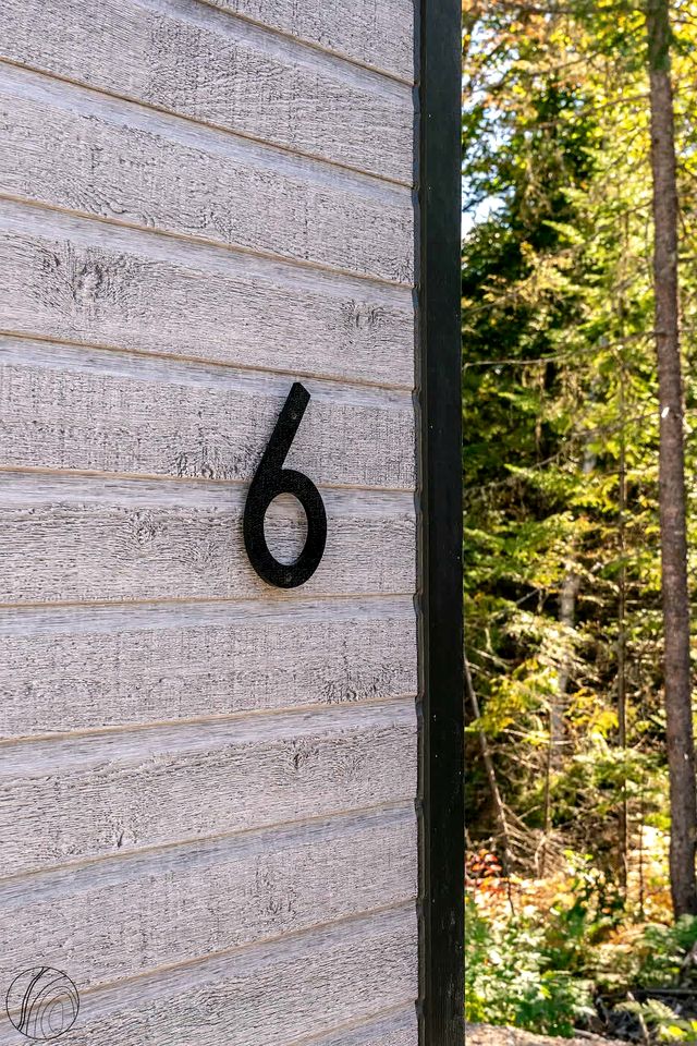 Scenic Riverside Mini-Chalet with Spa Near Chute-à-Bull Park, St-Côme Quebec